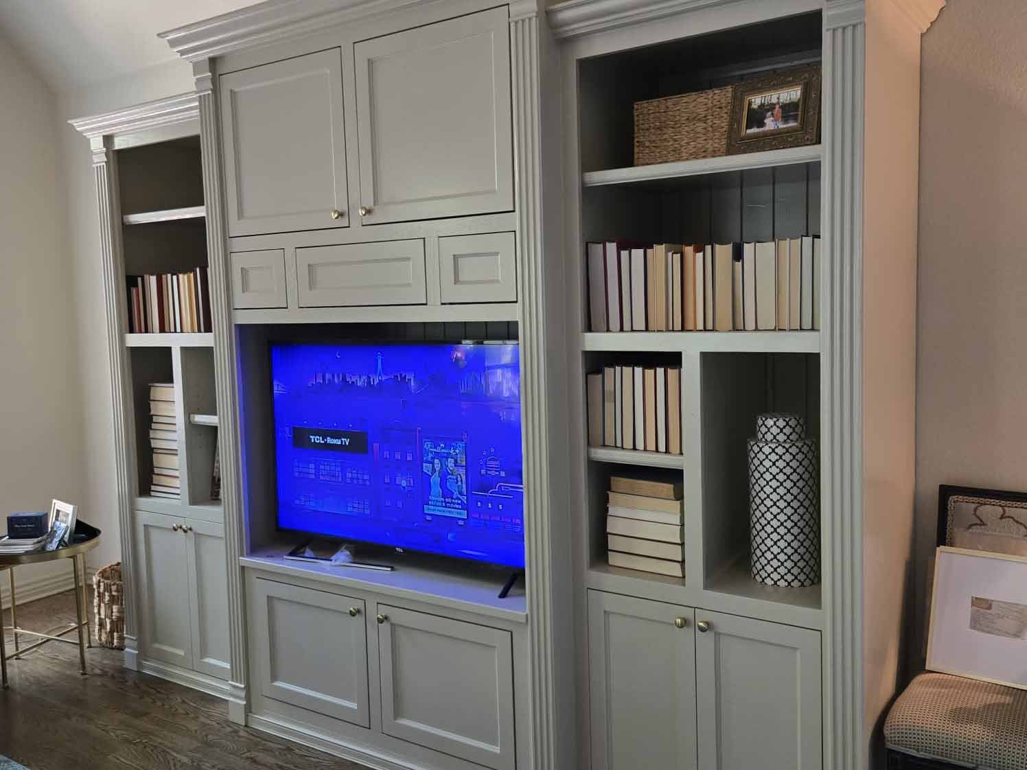 VM CUSTOM CABINETS LLC
