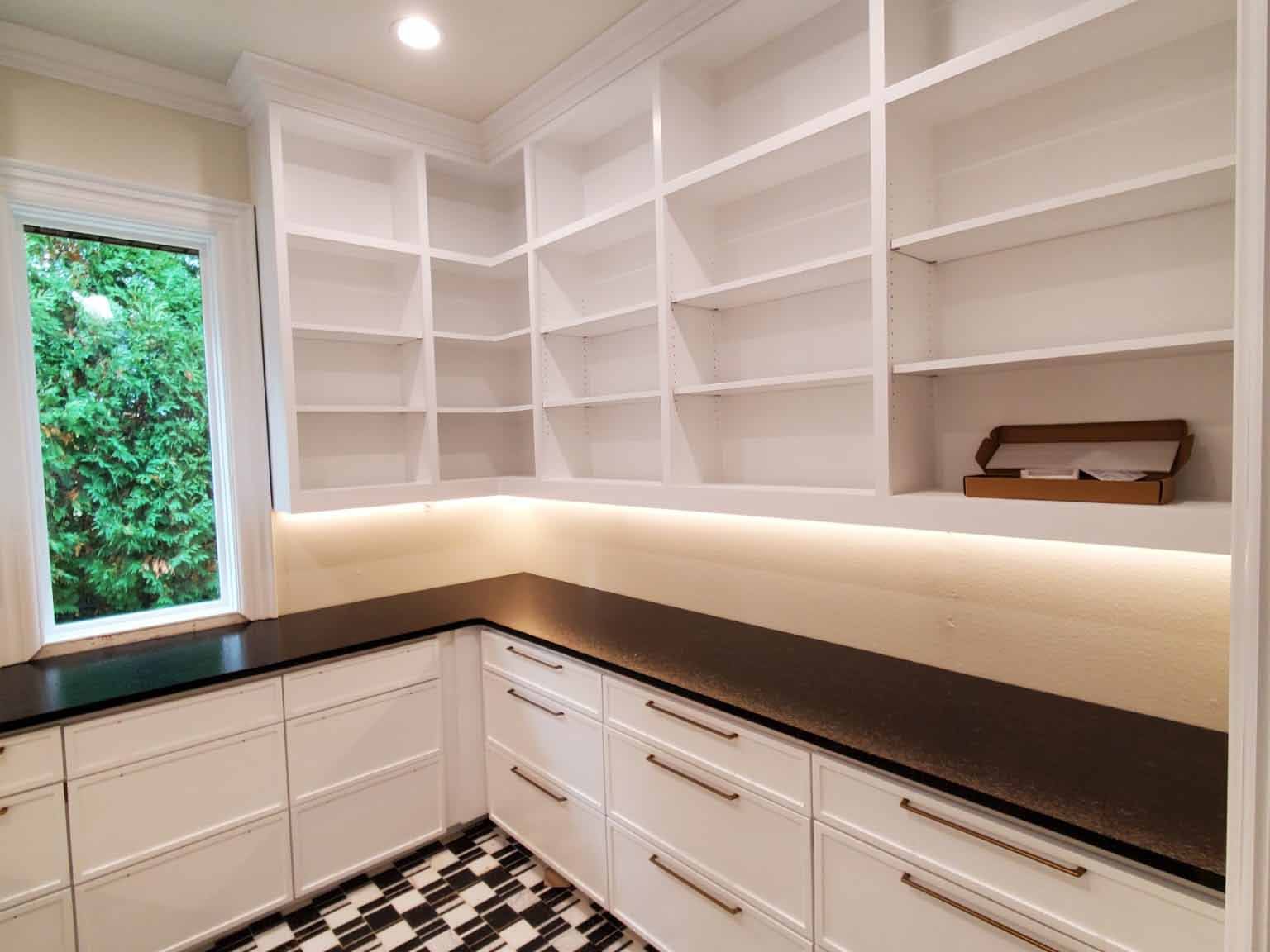 VM CUSTOM CABINETS LLC